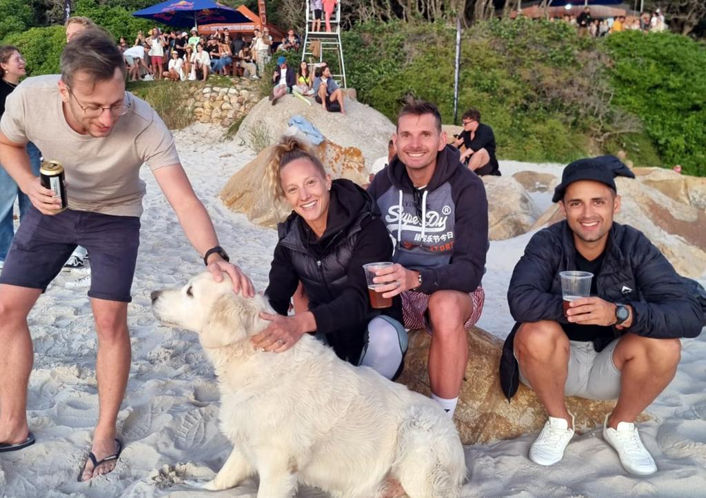 Pro Emma Pallant relaxes at the beach with friends.