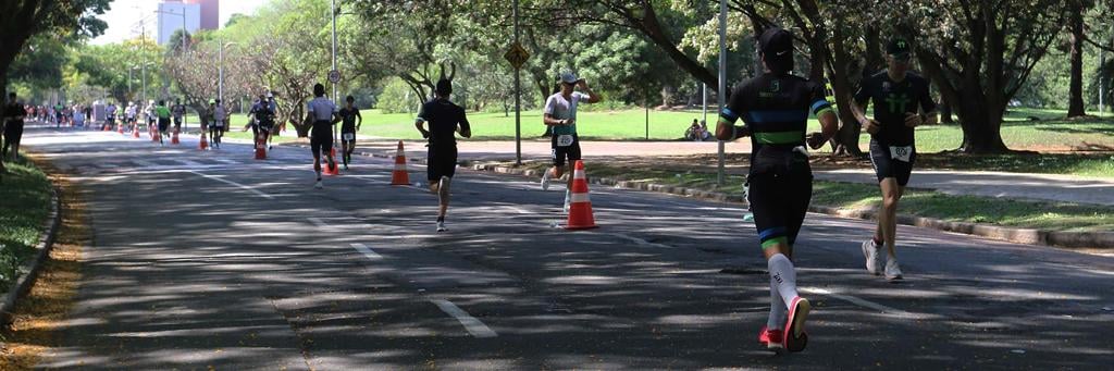 Runners make their way on IRONMAN Sao Paulo 70.3