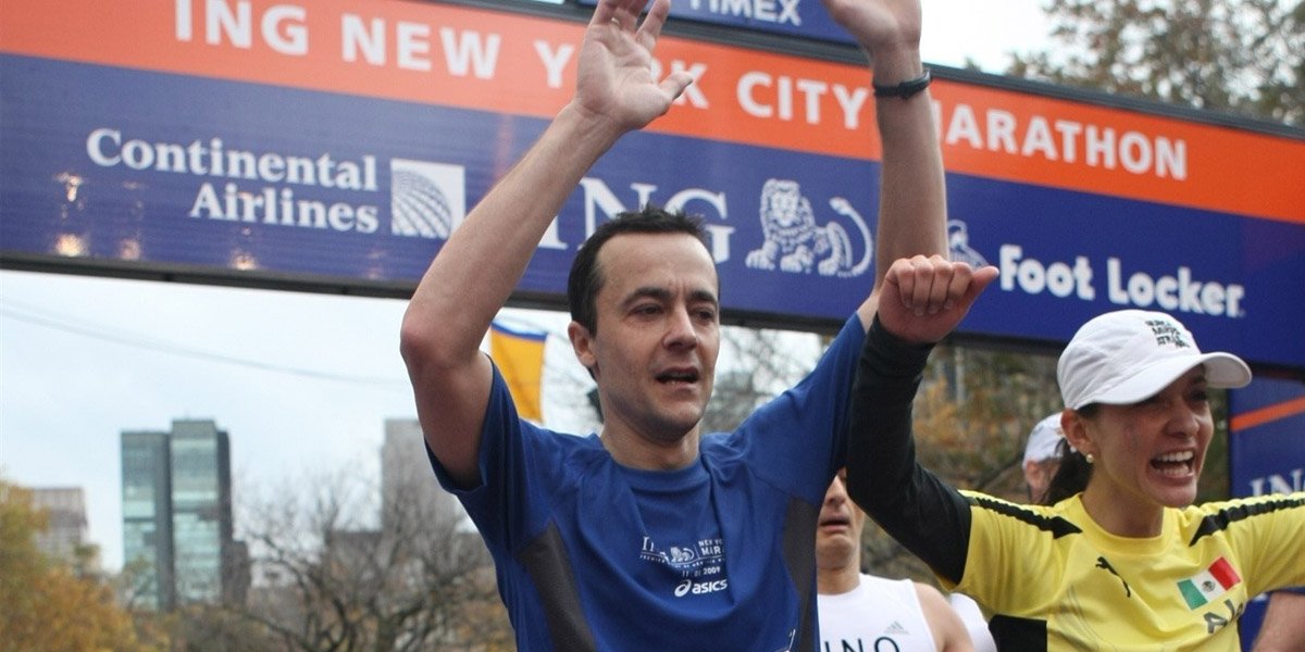 Ian-Clarke-at-the-finish-line--the-2009-New-York-City-Marathon--Photo-Ian-Clarke
